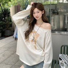 批发原版面料 卡通印花斜肩长袖T恤女秋季新款宽松休闲上衣潮