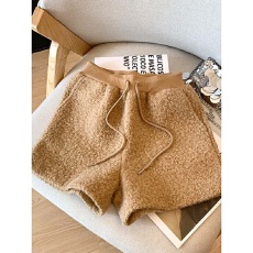 批发柚色  580克绒料 羊羔毛女秋冬抽绳显瘦裤子高腰直筒<b class='q'>短裤</b>a字热裤
