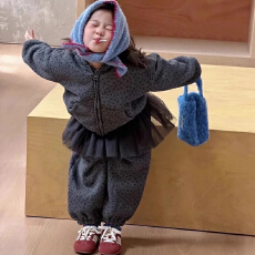 批发<b class='q'>女童</b>加<b class='q'>绒套装</b>2025秋冬装新款洋气碎花连帽卫衣卫裤子运动两件套女