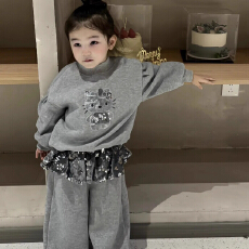 女宝秋冬休闲加绒套装2025新款儿童洋气卡通猫卫衣亮片裙摆卫裤韩