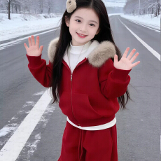 批发2026新款女童秋冬加绒套装洋气时髦<b class='q'>儿童</b>运动套装拜年服中国红年服