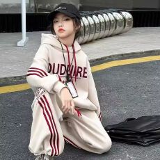 批发女童新年套装2026秋冬新款加绒洋气中大童连帽过年时髦运动两件套