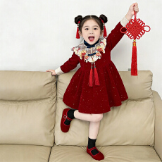 女童古典新中式年服连衣裙秋冬季2026新款中大童满天星加绒公主裙