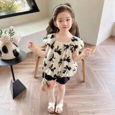 批发<b class='q'>女</b><b class='q'>童</b>夏季甜美可爱套装2026韩版短袖洋气女宝宝薄款灯笼裤两件套潮