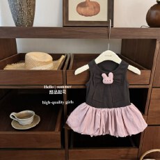 批发拼接夏季女童2026年新款无袖短裙甜美蝴蝶结粉色兔子小露背花苞裙