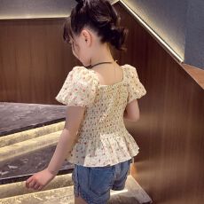 批发<b class='q'>女</b><b class='q'>童</b>泡泡袖公主上衣女孩夏装2026新款洋气儿童<b class='q'>韩版</b>时尚碎花娃娃衫