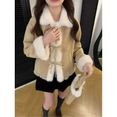 批发韩系<b class='q'>甜美</b>气质复古翻领皮毛一体柔软百搭外套配包包
