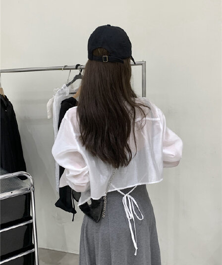 여름 켜기 새로운 한 부서 디자인 센스 뒤로 레이스업 얇고 가벼운 통기성 주간 실크 자외선 차단 셔츠