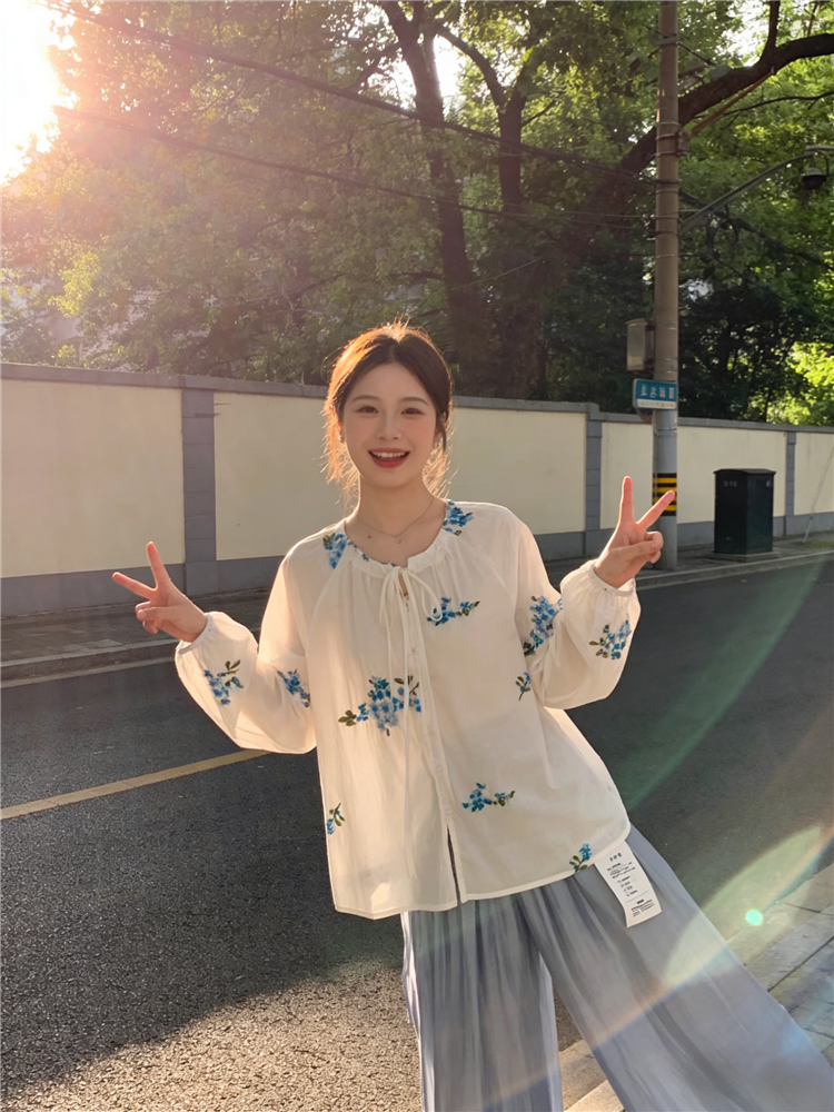 실사 휴가 바람 무거운 작업 자수 꽃무늬 작은 셔츠 요정 가스 실광택 와이드 레그 팬츠 치마 세트 레트로 품격 투피스 세트