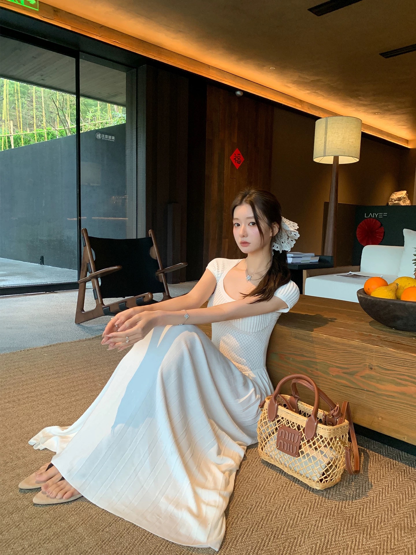 ada miss 무거운 작업 품격 광장 칼라 홀로우 아웃 주간 실크 니트 큰 진자 드레스 허리 수축 롱 스커트 여성 여름 새로운 화이트