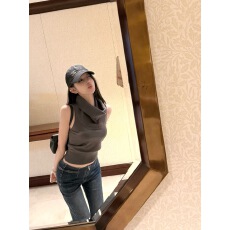批发titi小姐姐【清潭洞欧尼】 翻折<b class='q'>一字肩</b>针织<b class='q'>上衣</b>女堆堆领无袖背心