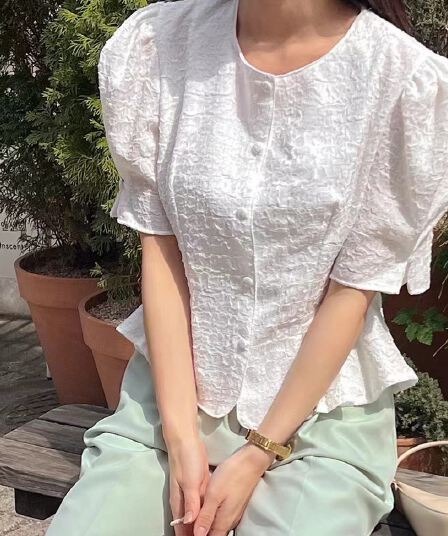 있음 밖으로 chic 여름 프랑스식 라운드 넥 싱글 줄 버튼 어둠 곡물 자카드 나팔 소매 프릴 셔츠 맨위 여성