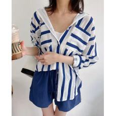 批发韩版夏季经典条纹设计感双口袋衬衫懒惰风宽松上衣女<b class='q'>防晒</b>衣外套潮