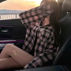 批发<b class='q'>韩版</b>夏季烫钻格子衬衫原宿风休闲宽松设计感简约衬衣防晒衣外套女
