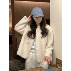 批发chic 韩系<b class='q'>冬</b>季温柔保暖时尚减龄翻领单排扣皮毛一体休闲夹克外套