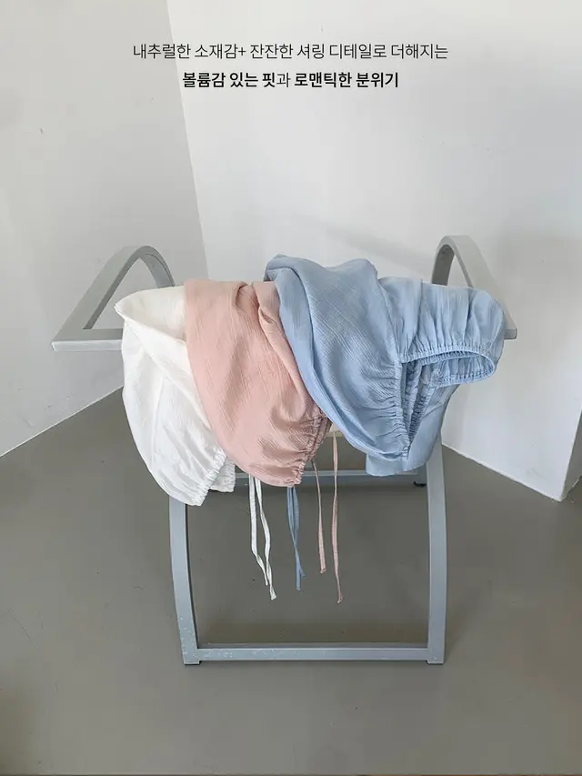 오프숄더 퍼프소매 쉬폰 블라우스 상세 이미지 1
