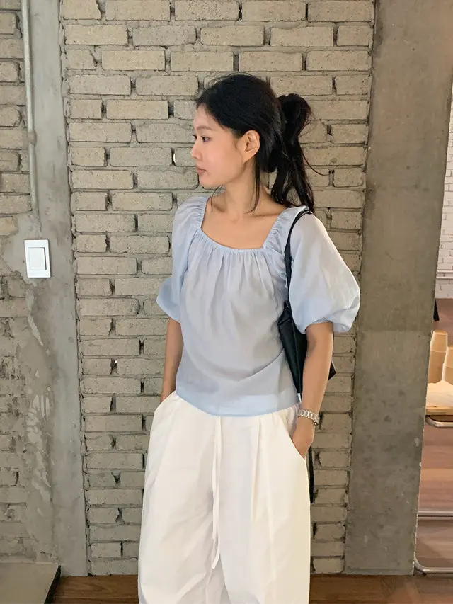 오프숄더 퍼프소매 쉬폰 블라우스 상세 이미지 35