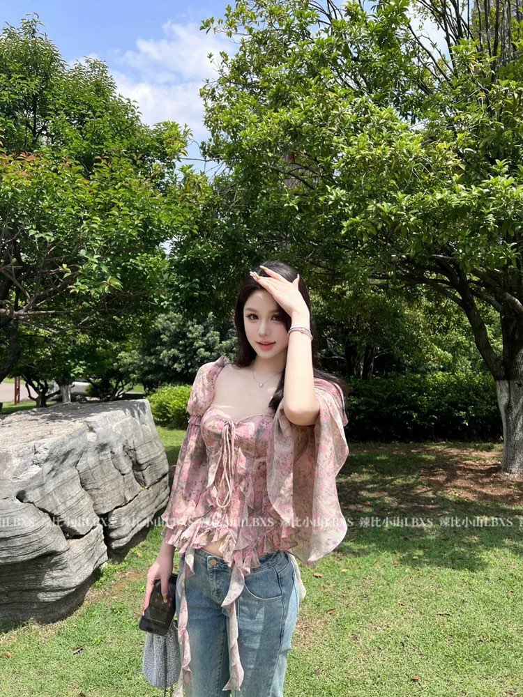 2026 레트로 순수한 욕망 바람 고급 센스 꽃무늬 긴팔 리본 여성 의류 여름 허리 수축 슬림해 보이는 다용도 쉬폰 톱