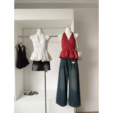 批发2026夏季新款气质V领挂脖设计<b class='q'>无袖</b>圆点上衣女短款背心吊带上衣