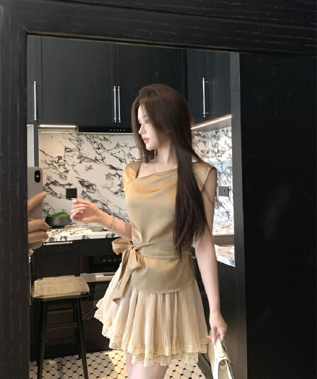 실사 물총새 물총새 옥 실행 비싼 가스 센스 천 골드 흔들다 칼라 스트랩 맨위 레이스 플리츠 치마바지 두 조각 여성 세트