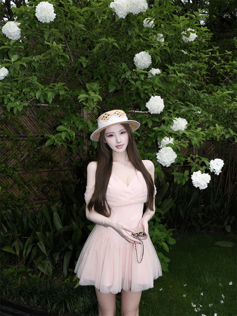 실사 부드러운 순수한 욕망 발레 센스 달콤함 품격 십자가 망사 패치워크 허리 수축 드레스 데이트 생일 미니 스커트