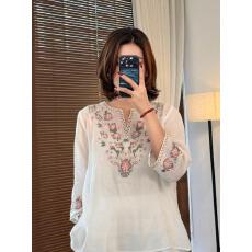 批发2026春夏新款重工刺绣苎麻<b class='q'>衬衫</b>女宽松V领七分袖棉麻上衣薄款透气