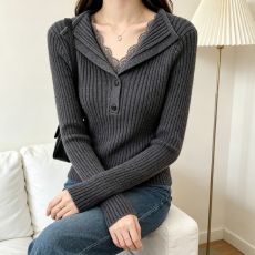 批发实拍韩版蕾丝拼接<b class='q'>针织</b>衫女秋冬设计感纽扣V领<b class='q'>打底衫</b>坑条上衣