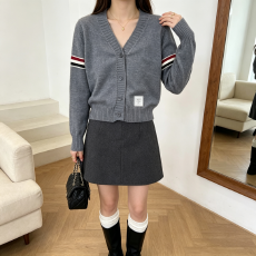 批发实拍针织开衫女洋气v领厚款上衣宽松秋装韩版短款外搭撞色外套