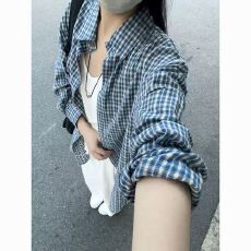 批发小众韩系格子<b class='q'>衬衫</b>女早秋新款百搭宽松慵懒风上衣外搭格纹<b class='q'>衬衣</b>外套