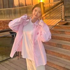 批发美式复古蓝色条纹<b class='q'>衬衫</b>女2025新款小狗刺绣早秋外套宽松<b class='q'>学院风</b>上衣