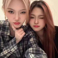 批发格子<b class='q'>衬衫</b>外套女2025春秋款宽松慵懒<b class='q'>情侣</b><b class='q'>款</b>休闲长袖<b class='q'>衬衣</b>外搭ins潮