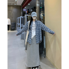 批发美式<b class='q'>街头</b>秋冬季休闲宽松设计感小众蓝色格纹长袖衬衫防晒上衣外穿