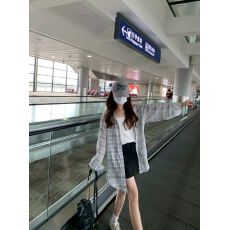 批发实价蓝色格子<b class='q'>衬衫</b>女2026早春外搭设计感小众时尚外穿<b class='q'>衬衣</b>夏季外套