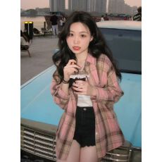 批发粉色磨毛<b class='q'>衬衫</b>女高级感新款2026年秋季格子中长款宽松长袖上衣