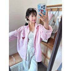 批发粉色条纹衬衫女春秋新款字母刺绣翻领<b class='q'>长袖</b>衬衣外套宽松<b class='q'>情侣</b><b class='q'>上衣</b>潮