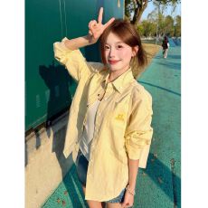批发美式复古黄色条纹衬衫女2026新款小狗刺绣早秋外套宽松学院风上衣