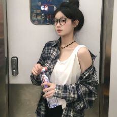 批发格子<b class='q'>衬衫</b>外套女2026春秋款宽松慵懒<b class='q'>情侣</b><b class='q'>款</b>休闲<b class='q'>长袖</b><b class='q'>衬衣</b>外搭ins潮