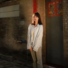 批发蓝白条纹蝴蝶结印花<b class='q'>衬衫</b>女春季2025<b class='q'>韩版</b>宽松慵懒休闲长袖<b class='q'>衬衣</b>
