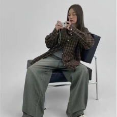 批发咖啡色复古格子衬衫外套女春<b class='q'>秋</b>2026欧货时尚宽松显瘦慵懒长袖上衣