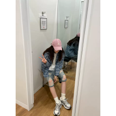 批发美式街头秋冬季休闲宽松设计感小众蓝色格纹长袖衬衫<b class='q'>防晒</b>上衣外穿