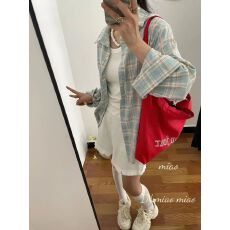 批发蓝色格子<b class='q'>衬衫</b>女2026早春外搭设计感小众时尚外穿<b class='q'>衬衣</b>夏季外套