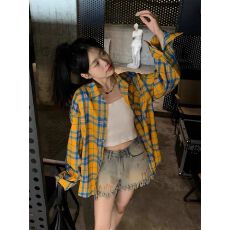 批发黄色格子<b class='q'>长袖</b><b class='q'>衬衫</b>女外搭薄款宽松ins潮牌通勤复古小众防晒小外套