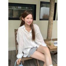 批发春季通勤风白色提花长袖<b class='q'>衬衫</b>女宽松高级感防晒<b class='q'>衬衣</b>纯色上衣