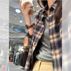 批发磨毛藏青色格子韩系外套长袖衬衣新款复古衬衫慵懒宽松上衣休闲
