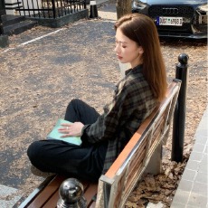 批发复古chic绿色格子衬衫女秋冬季宽松慵懒风中长款衬衣外套开衫外搭