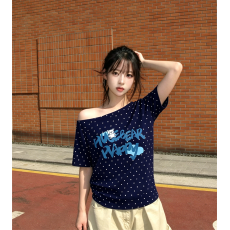 不退换韩系波点斜肩短袖t恤女夏季宽松慵懒风小众露肩上衣潮