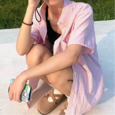 批发笑脸短袖衬衫<b class='q'>外套</b><b class='q'>女</b>夏季2024新款粉色条纹宽松休闲学院风衬衣上衣