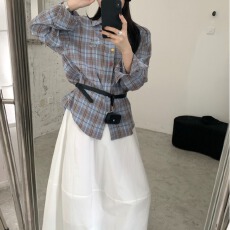 批发彩色纽扣格纹<b class='q'>衬衫</b>外套女2026春季设计感小众翻领长袖宽松<b class='q'>衬衣</b>