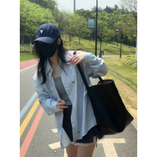 批发蓝白条纹蝴蝶结印花<b class='q'>衬衫</b>女春季2025韩版宽松慵懒休闲长袖<b class='q'>衬衣</b>