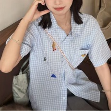 批发蓝色<b class='q'>polo</b>领刺绣短袖衬<b class='q'>衫</b>女夏季百搭别致格子衬<b class='q'>衣</b>